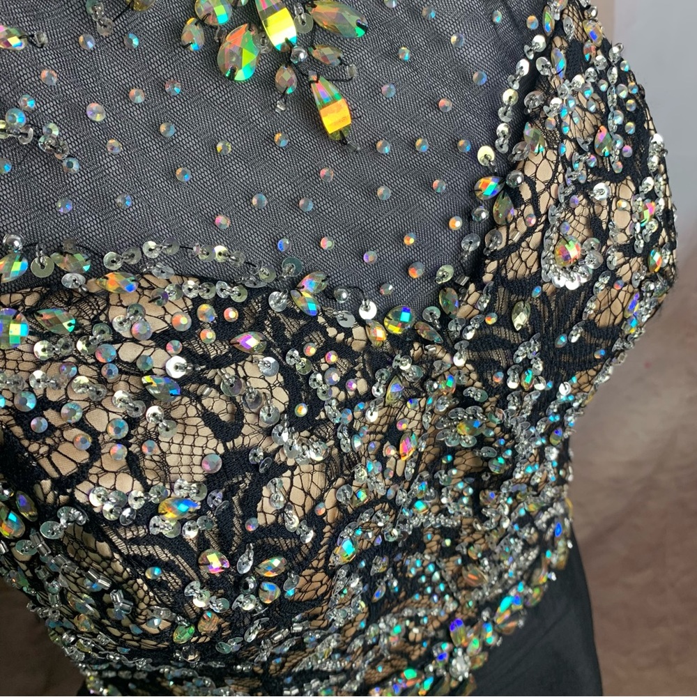 SOLD NEW MAC DUGGAL 82066M CAP SLEEVE TRUMPET GOWN - Picture 13 of 16